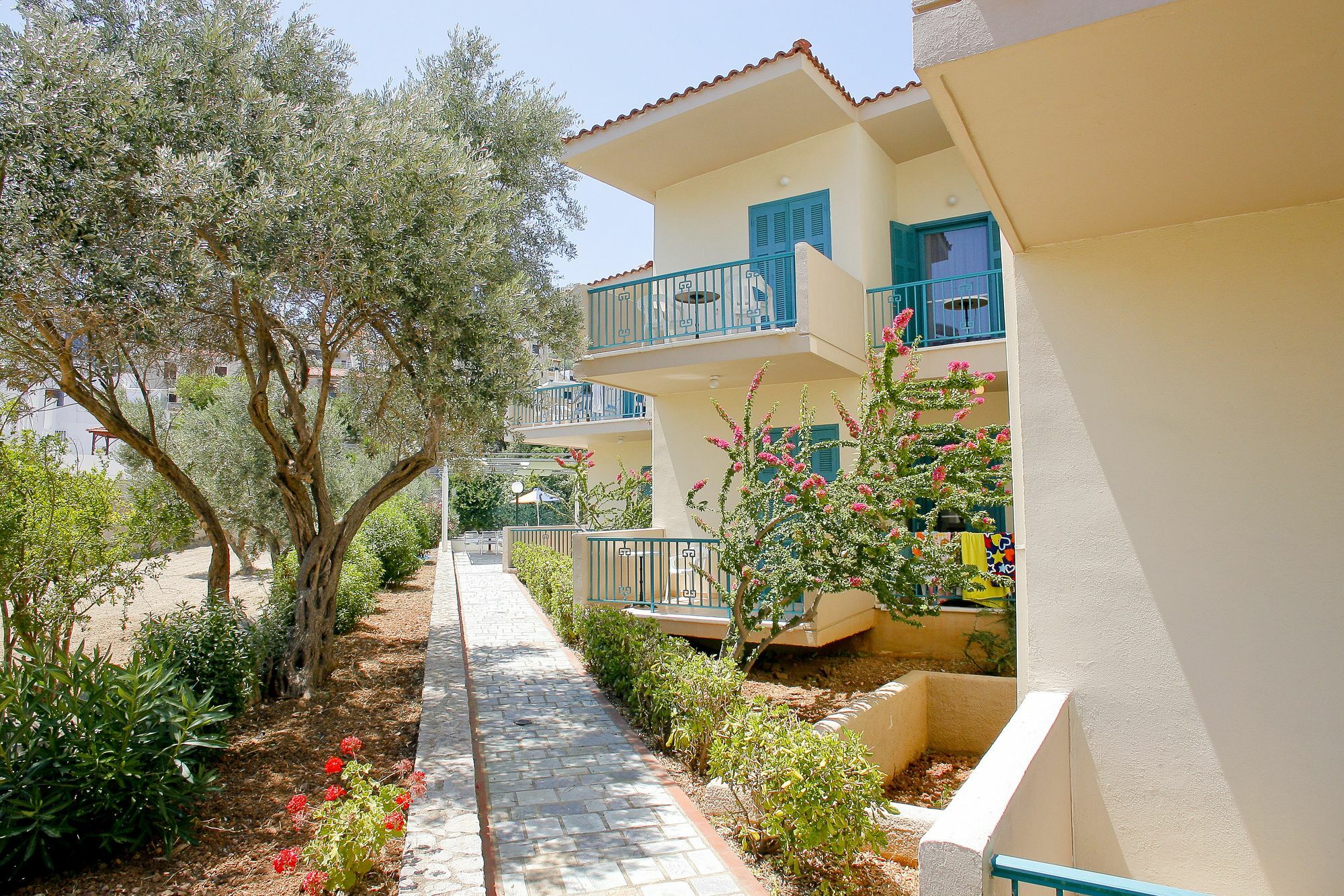 Kyveli Hotel Apartments Vrontados Luaran gambar