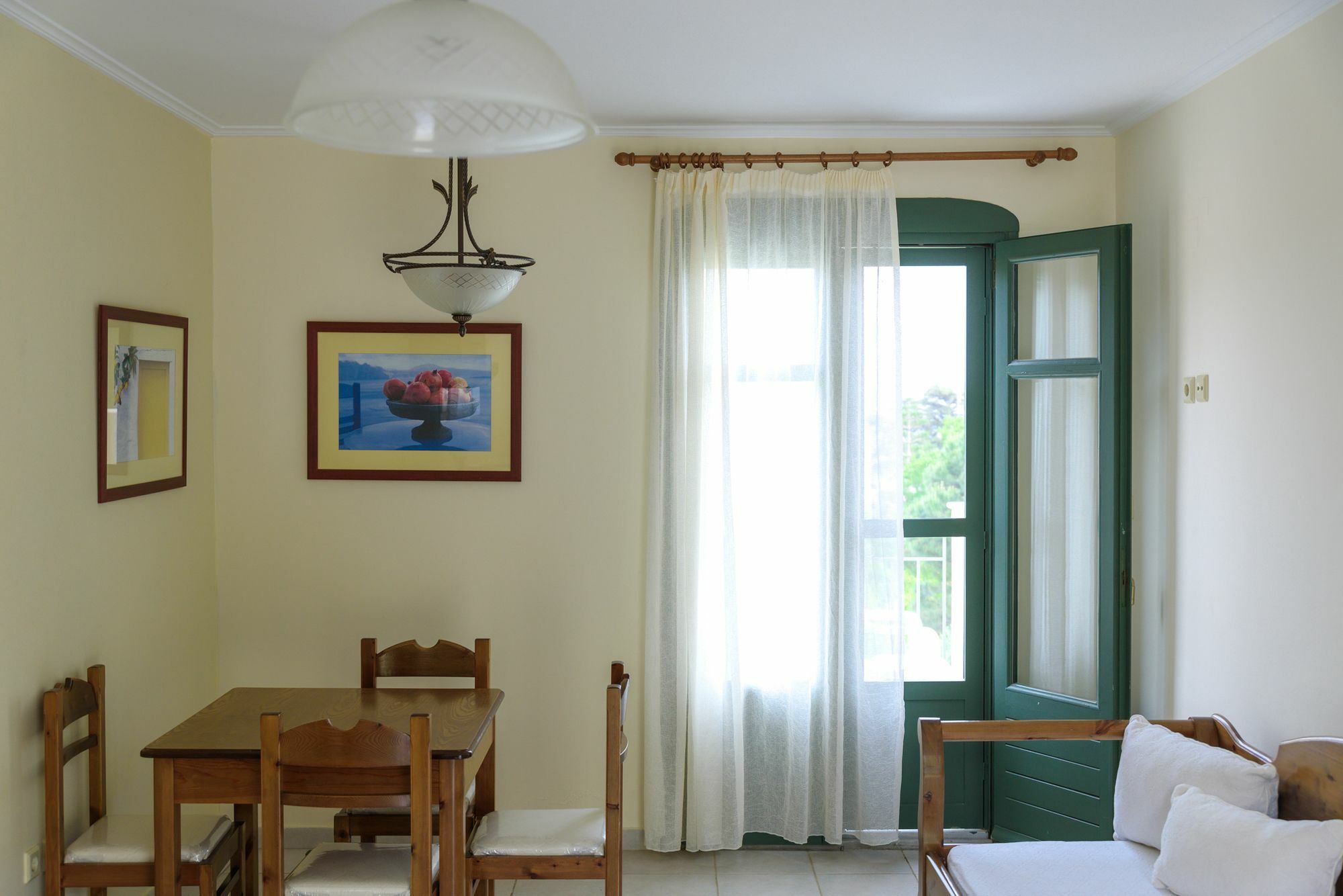 Kyveli Hotel Apartments Vrontados Luaran gambar