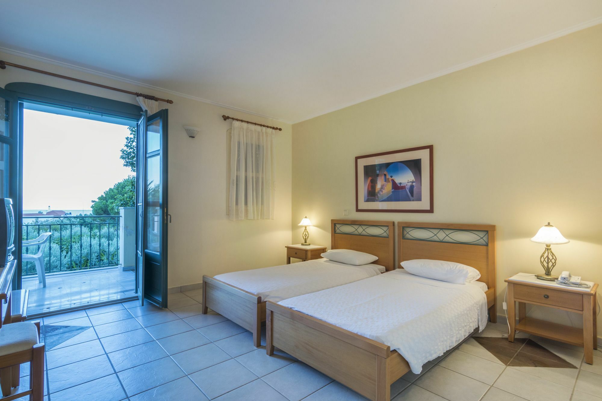 Kyveli Hotel Apartments Vrontados Luaran gambar