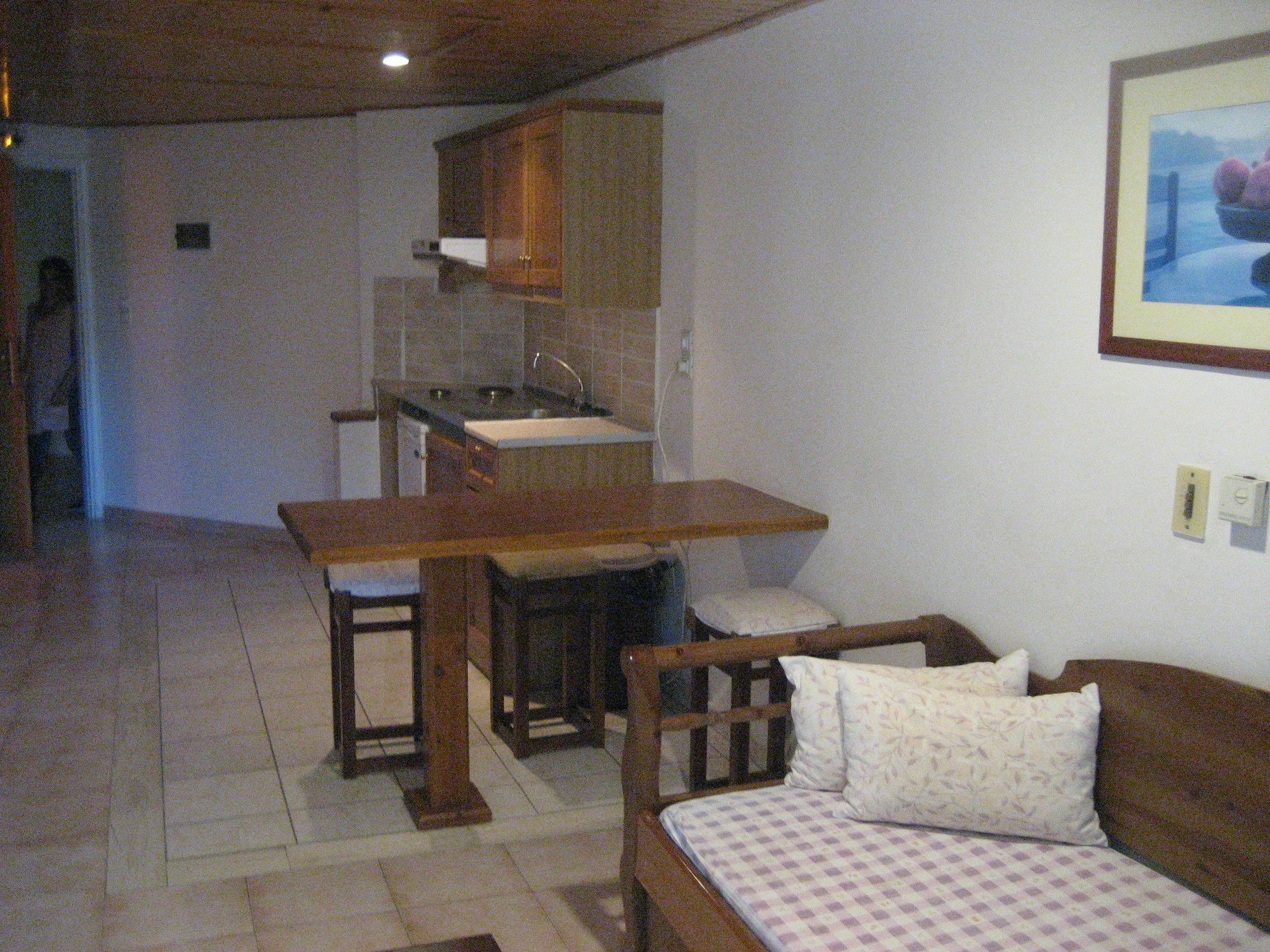 Kyveli Hotel Apartments Vrontados Luaran gambar